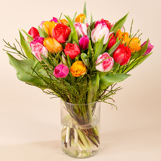 Denk an Dich – bunte Tulpen mit Vase, Blumenlieferung Zürich